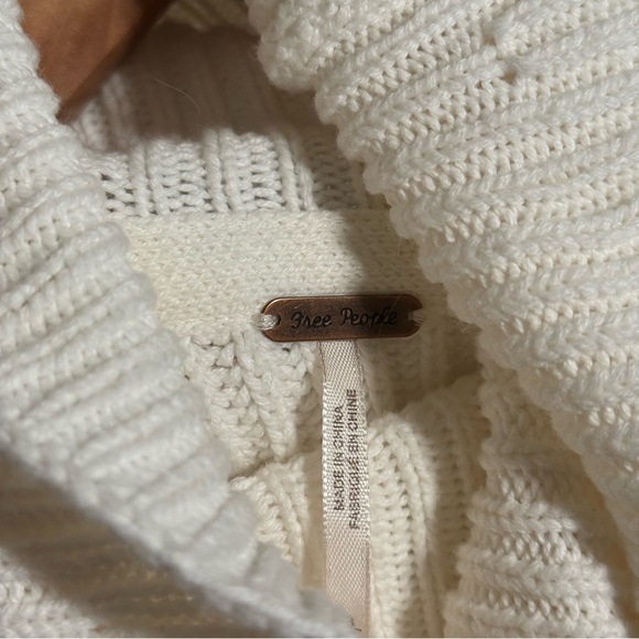 Free People Layer Coconut Ivory Turtleneck Sweater Size SP - Picture 9 of 11